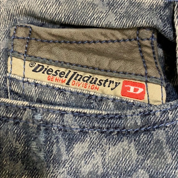 Diesel - Picture 5 of 7